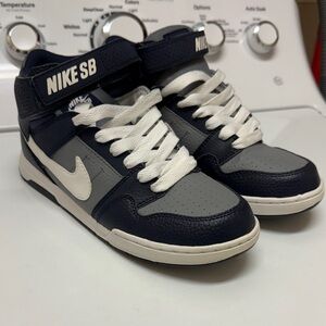Nike big kids SB Navy and Gray Sneakers